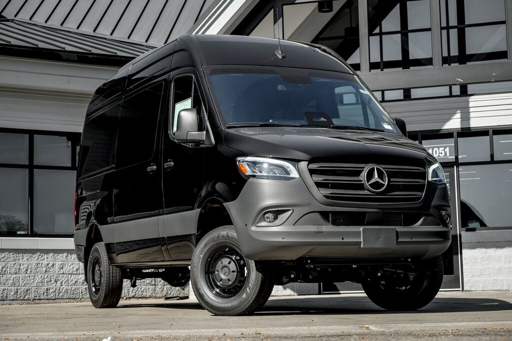 New 2025 Mercedes-Benz Sprinter 2500 Standard Roof 4-Cyl Diesel HO Van Passenger Van