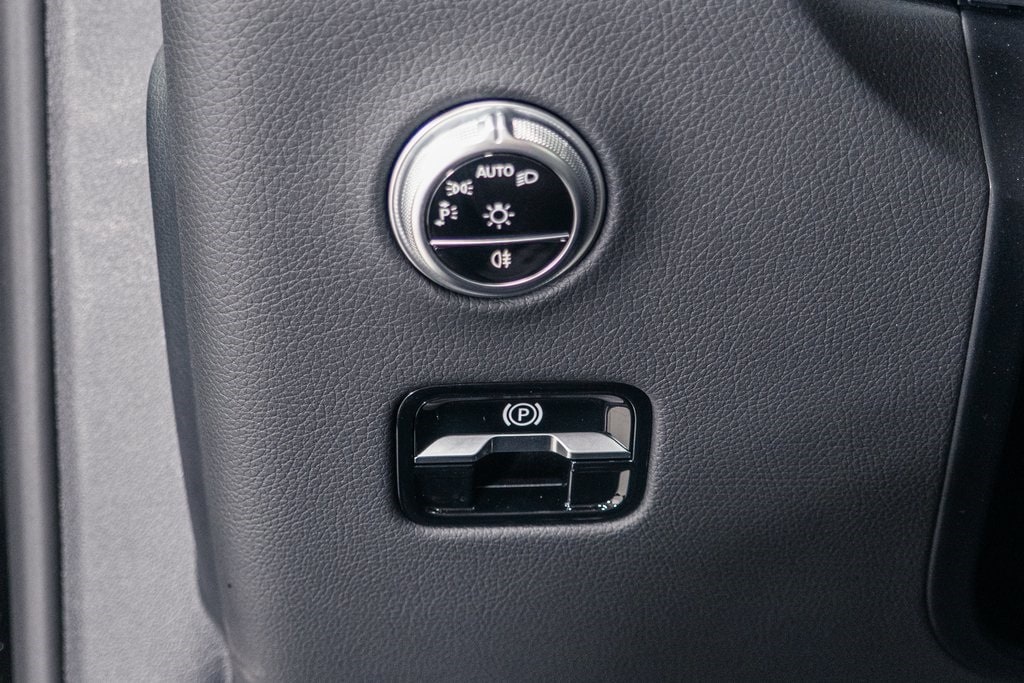 2025 MERCEDES-BENZ GLC-CLASS - Image 10