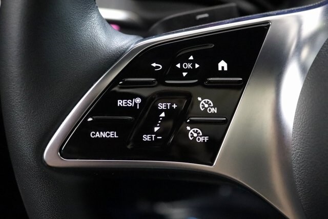 2025 Mercedes Benz GLC 300 4MATIC photo 4