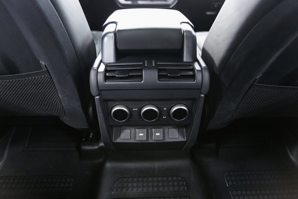 2023 LAND ROVER DEFENDER - Image 26