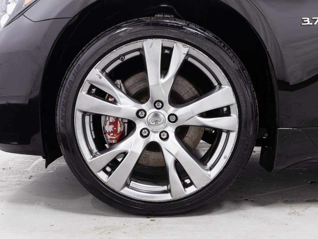 2016 INFINITI Q70L - Image 32