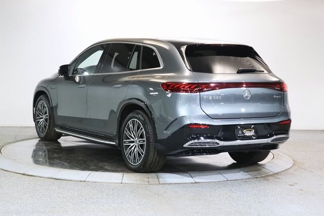 2023 Mercedes Benz EQS SUV 580 4MATIC photo 2