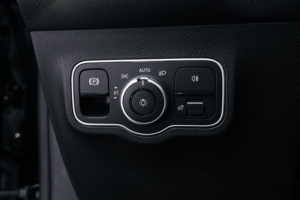 2023 MERCEDES-BENZ EQB-CLASS - Image 9