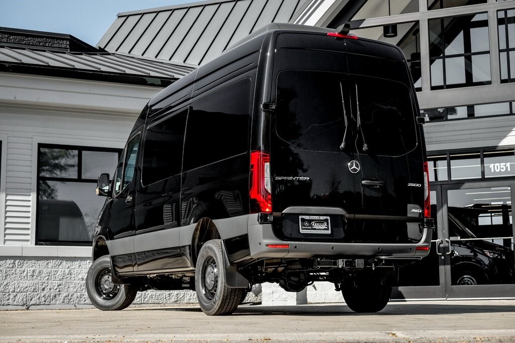 New 2025 Mercedes-Benz Sprinter 2500 Standard Roof 4-Cyl Diesel HO Van Passenger Van