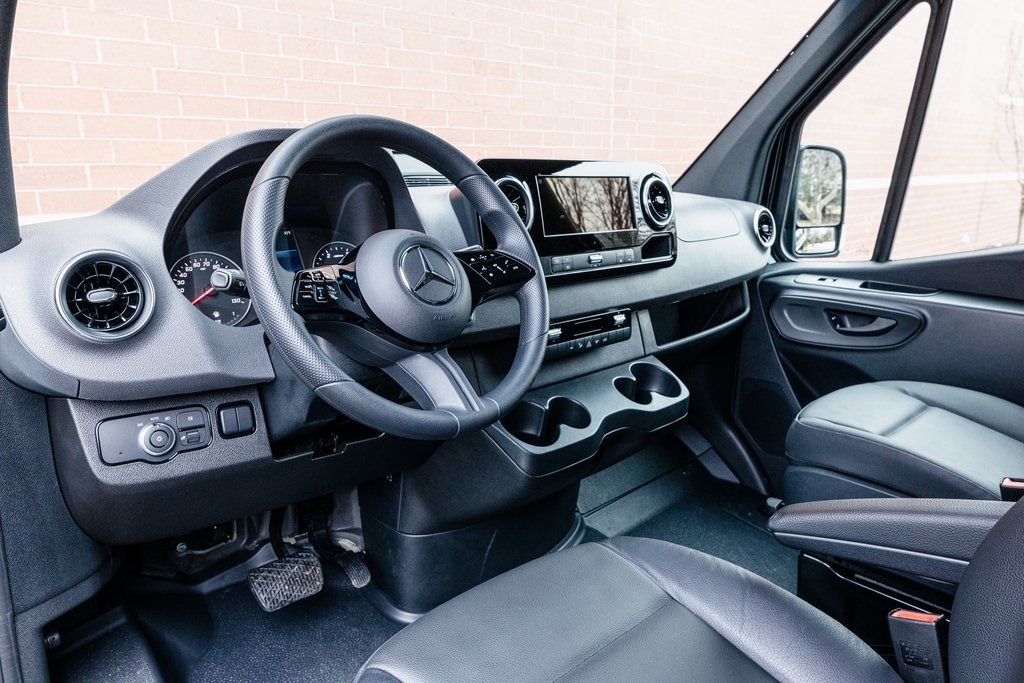 2025 MERCEDES-BENZ SPRINTER - Image 8