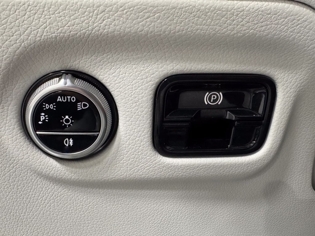 2024 MERCEDES-BENZ EQE-CLASS SUV - Image 10