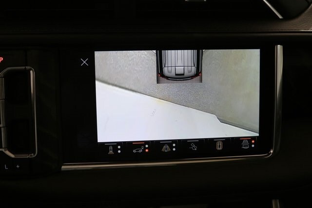 2023 GMC YUKON - Image 28