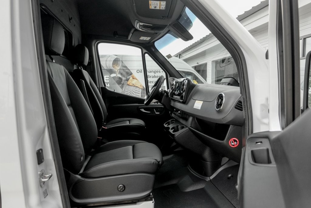 2025 MERCEDES-BENZ SPRINTER - Image 19