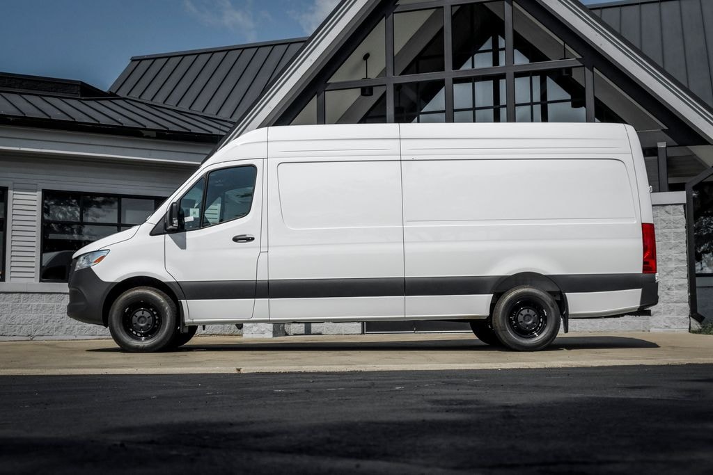 New 2026 Mercedes-Benz Sprinter 2500 High Roof 4-Cyl Diesel