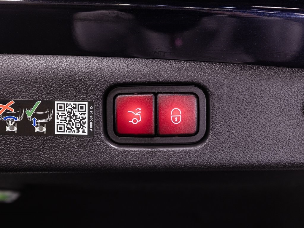 2025 MERCEDES-BENZ E-CLASS - Image 33