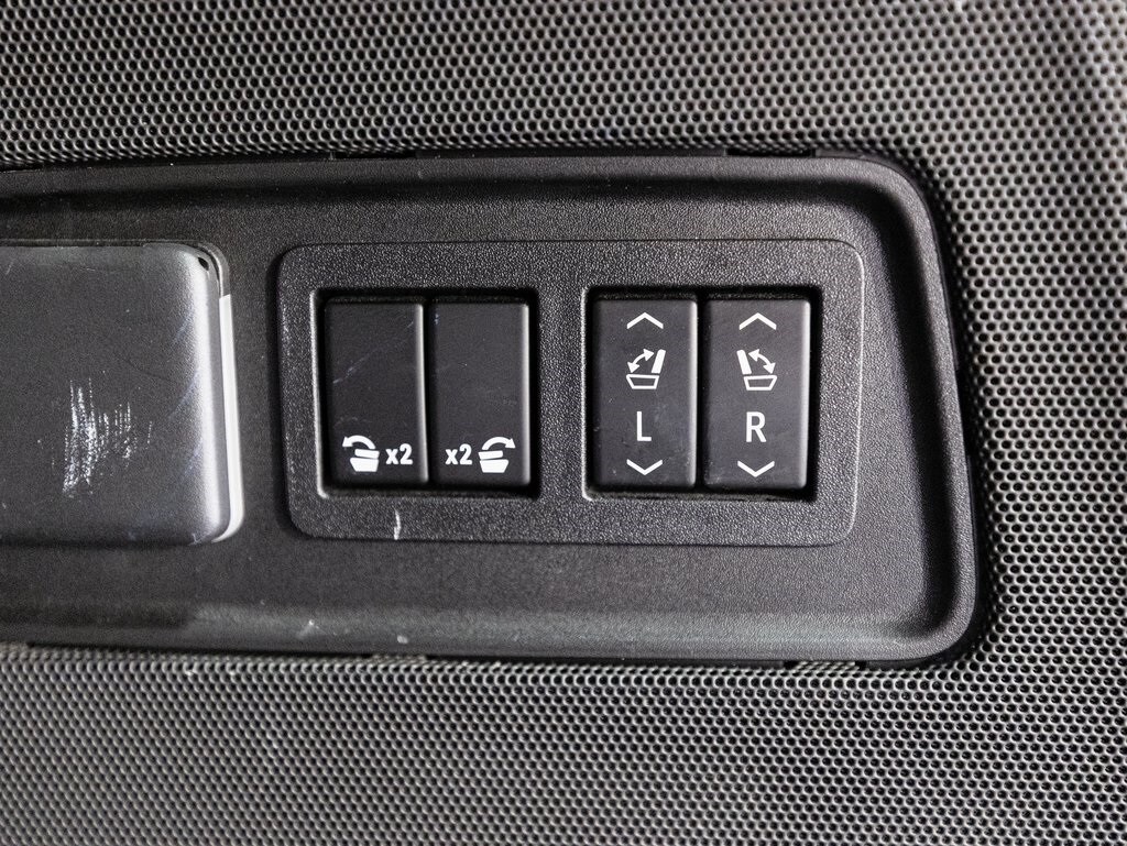 2022 CADILLAC ESCALADE - Image 34