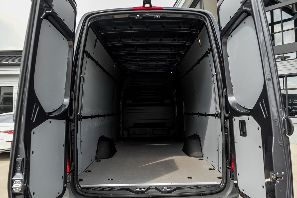 2025 MERCEDES-BENZ SPRINTER - Image 11