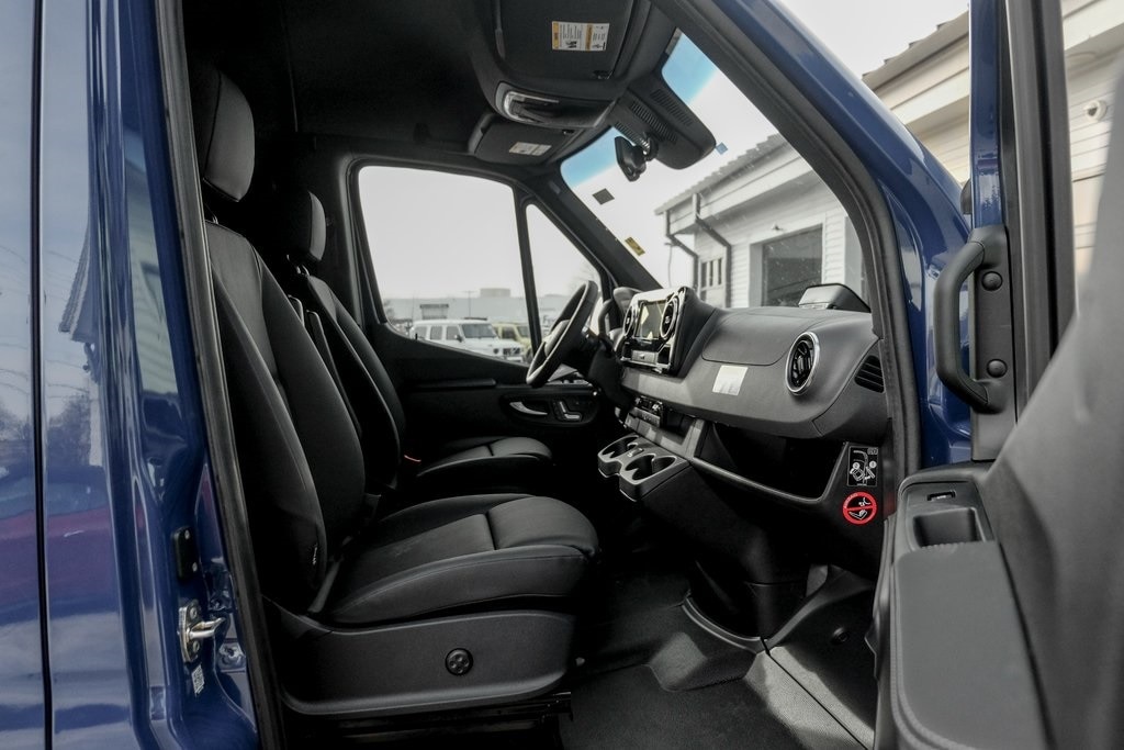 2025 MERCEDES-BENZ SPRINTER - Image 23