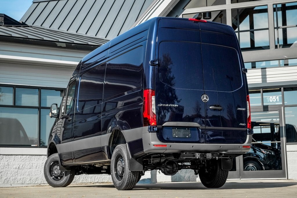 New 2025 Mercedes-Benz Sprinter 2500 Standard Roof 4-Cyl Diesel HO Van Cargo Van