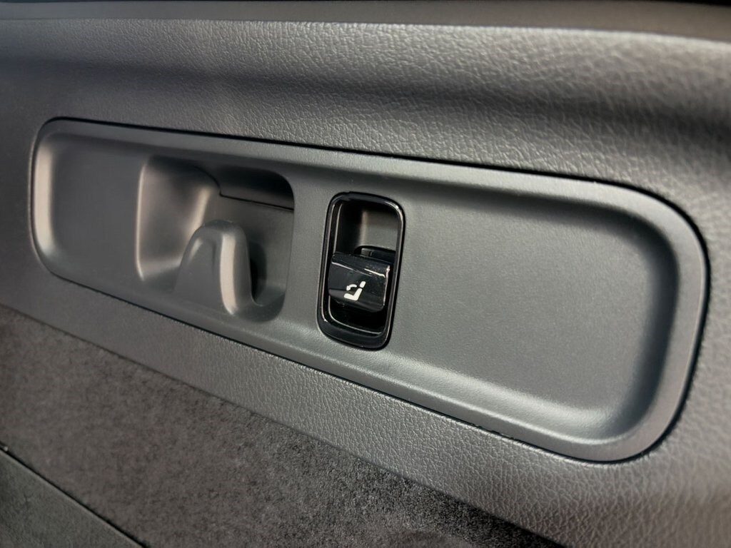 2024 MERCEDES-BENZ GLC-CLASS - Image 32