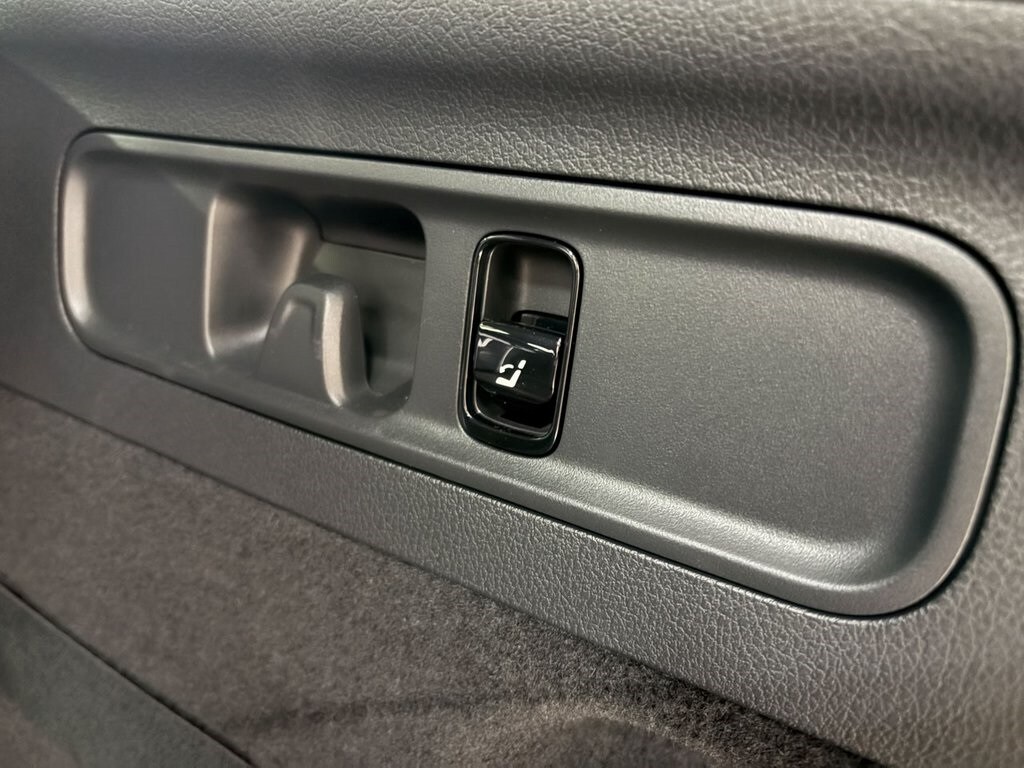 2025 MERCEDES-BENZ GLC-CLASS - Image 33