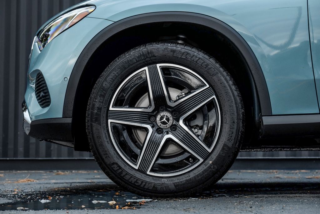 New 2027 Mercedes-Benz GLC 300 4MATIC SUV