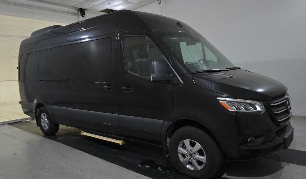 Used 2023 Mercedes-Benz Sprinter 2500 Passenger 170 WB Minivan/Van