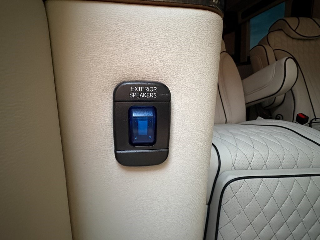 2024 MERCEDES-BENZ SPRINTER - Image 40