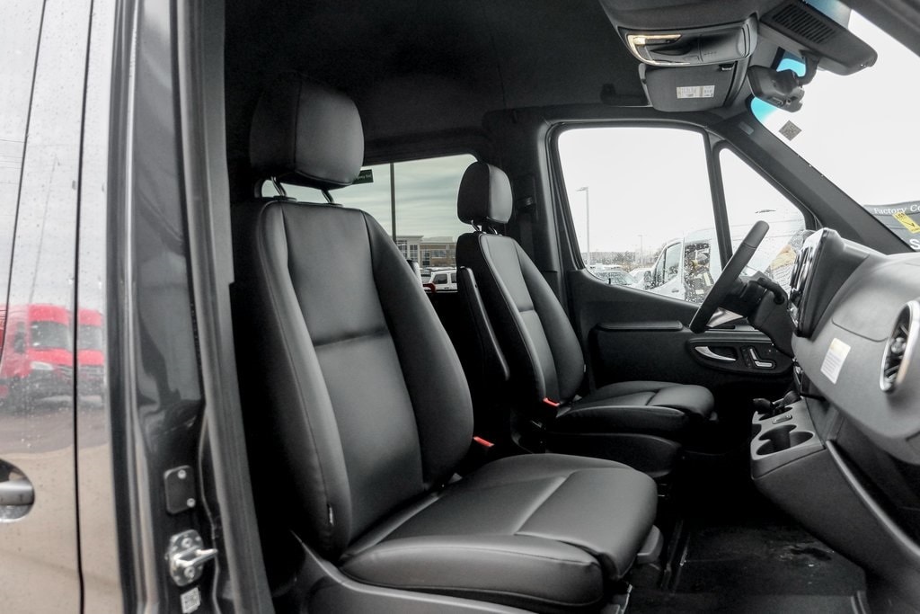 2025 MERCEDES-BENZ SPRINTER - Image 26