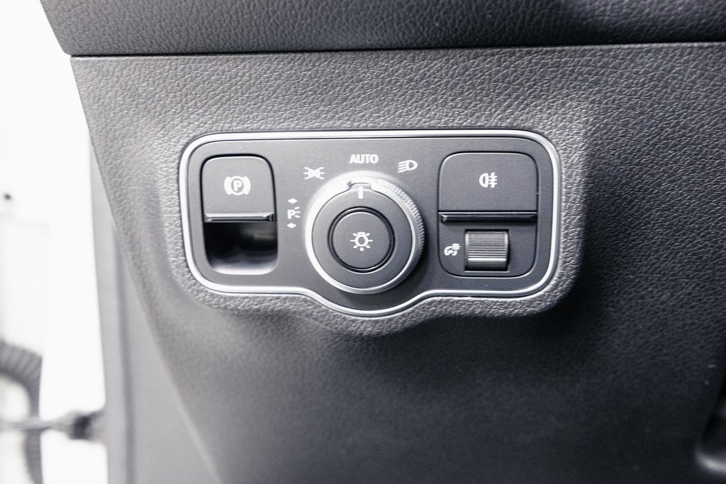 2023 MERCEDES-BENZ EQB-CLASS - Image 9