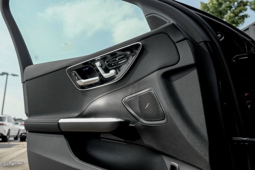 2025 MERCEDES-BENZ C-CLASS - Image 12