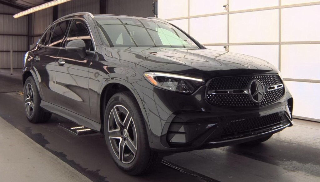 2025 Mercedes Benz GLC 350e 4MATIC photo 4