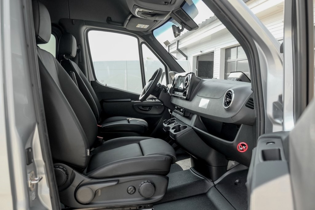 2025 MERCEDES-BENZ SPRINTER - Image 24