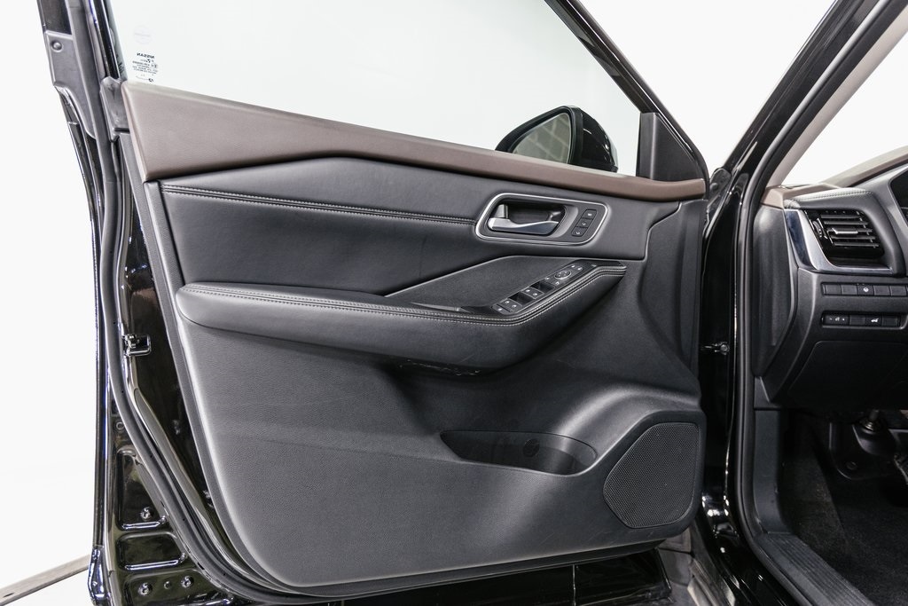 2021 NISSAN ROGUE - Image 5