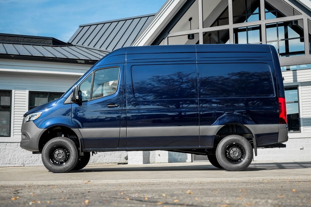 New 2025 Mercedes-Benz Sprinter 2500 Standard Roof 4-Cyl Diesel HO Van Cargo Van