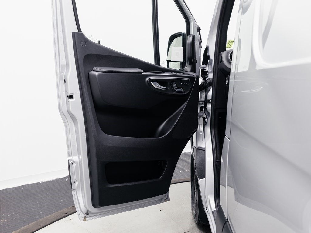 2024 MERCEDES-BENZ SPRINTER - Image 5
