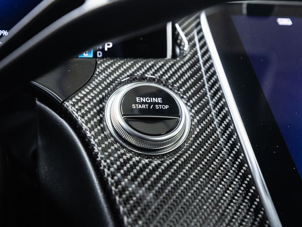 2025 MERCEDES-BENZ E-CLASS - Image 18