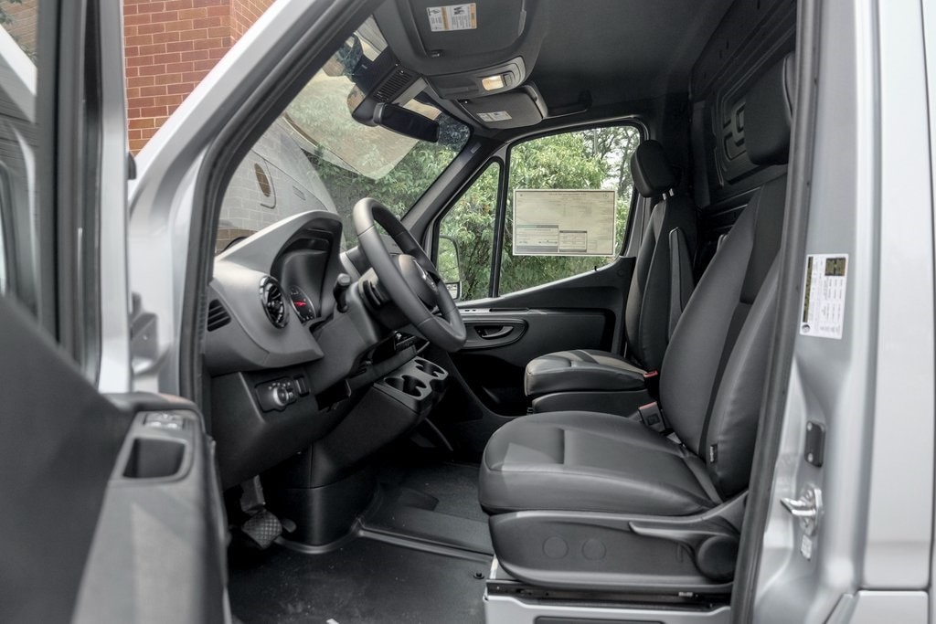 2025 MERCEDES-BENZ SPRINTER - Image 12