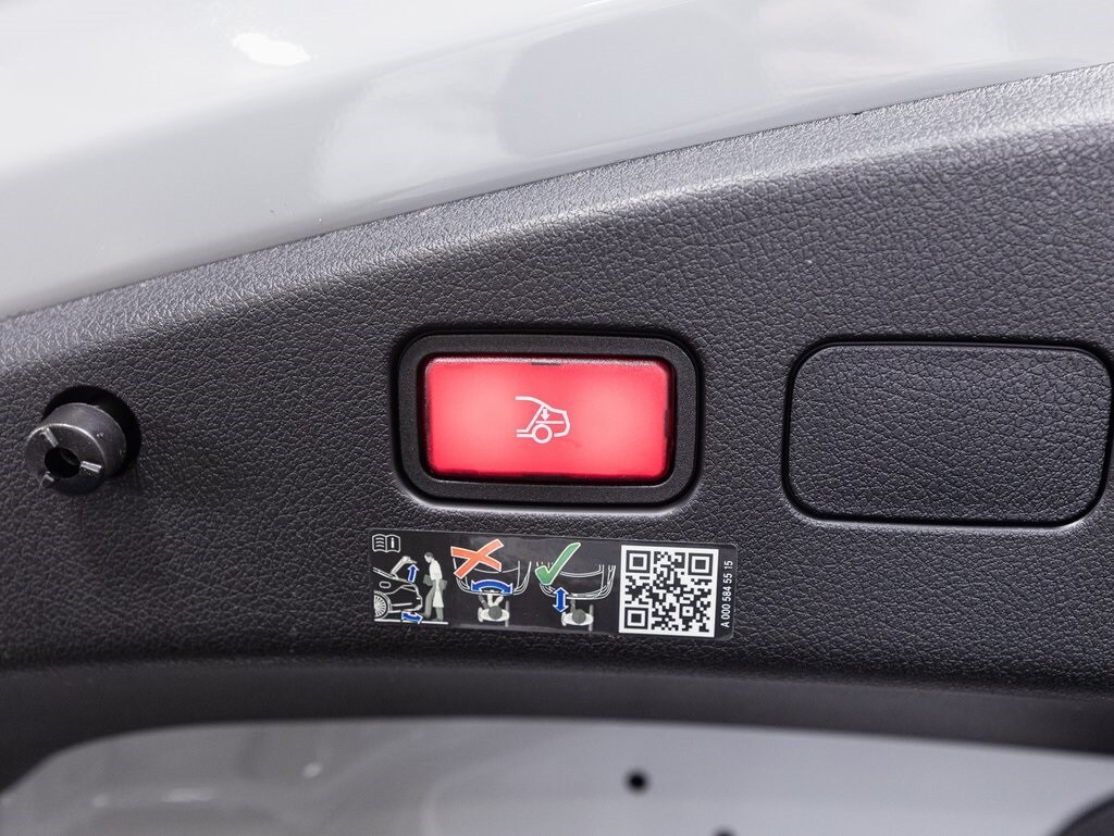 2025 MERCEDES-BENZ CLE - Image 34