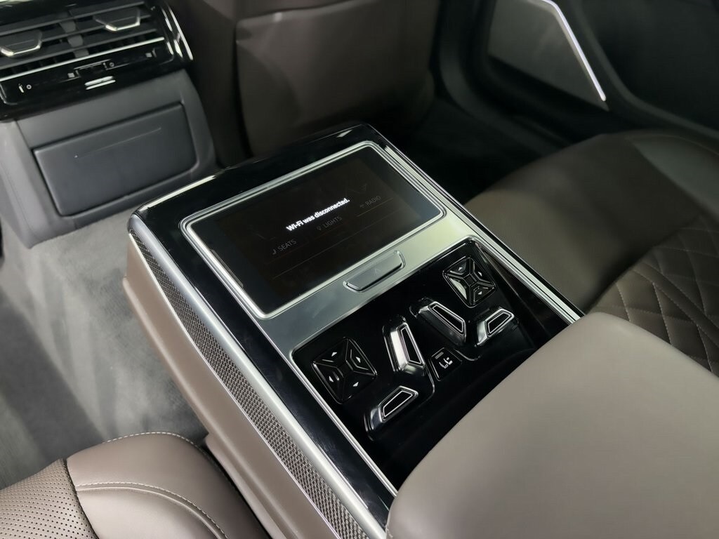 2021 AUDI S8 - Image 28