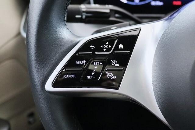 2025 Mercedes Benz C 300 4MATIC photo 4