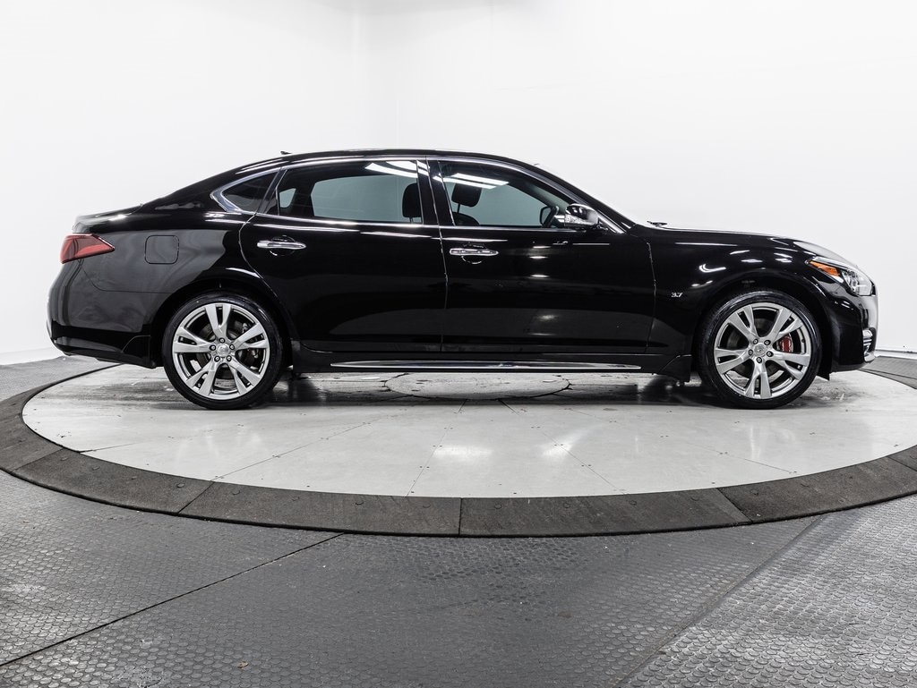 2016 INFINITI Q70L - Image 30