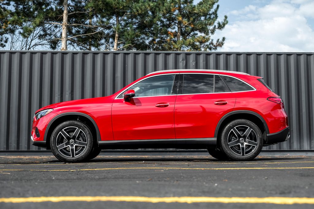 New 2027 Mercedes-Benz GLC 300 4MATIC SUV