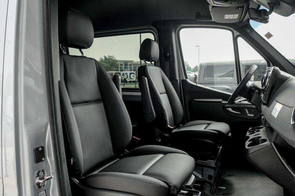 2025 MERCEDES-BENZ SPRINTER - Image 24