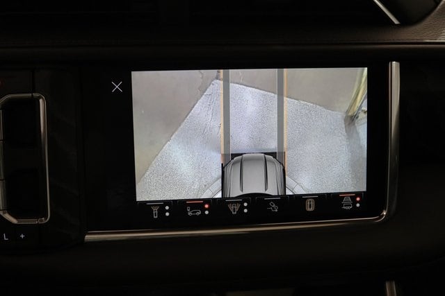 2023 GMC YUKON - Image 29