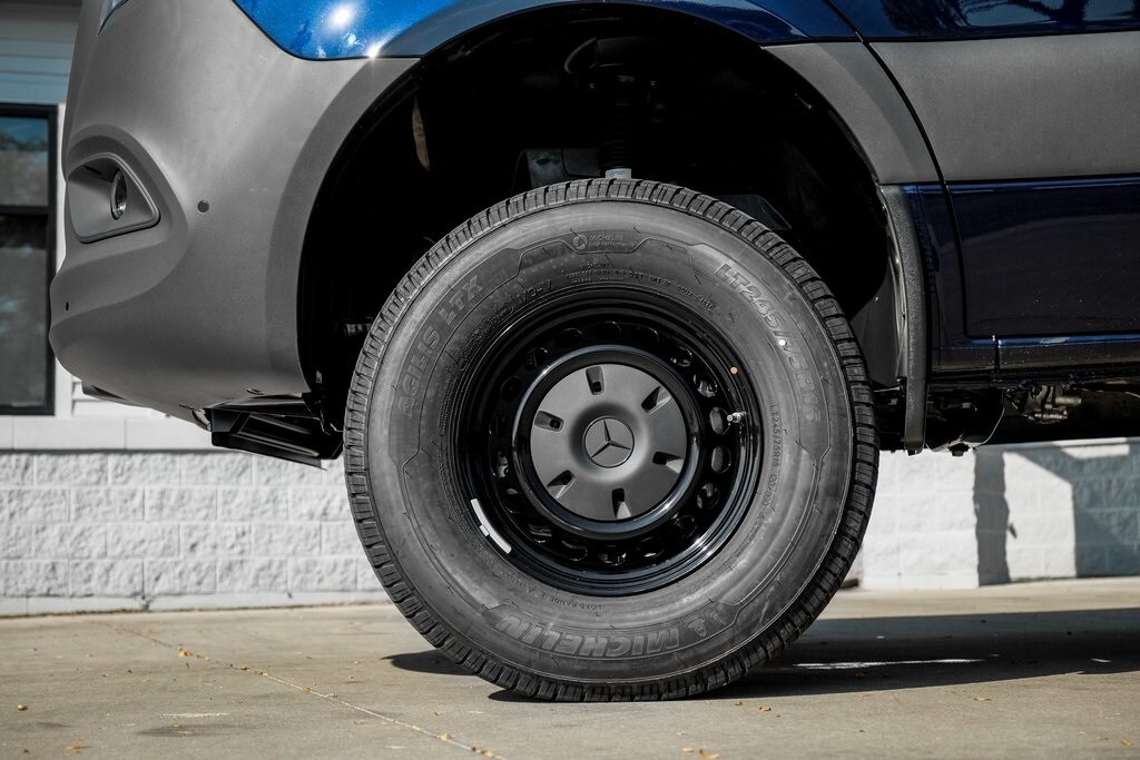 New 2025 Mercedes-Benz Sprinter 2500 Standard Roof 4-Cyl Diesel HO Van Cargo Van