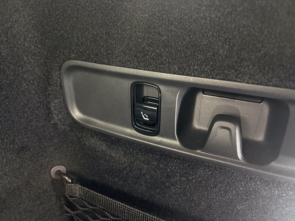 2025 MERCEDES-BENZ AMG GT - Image 31