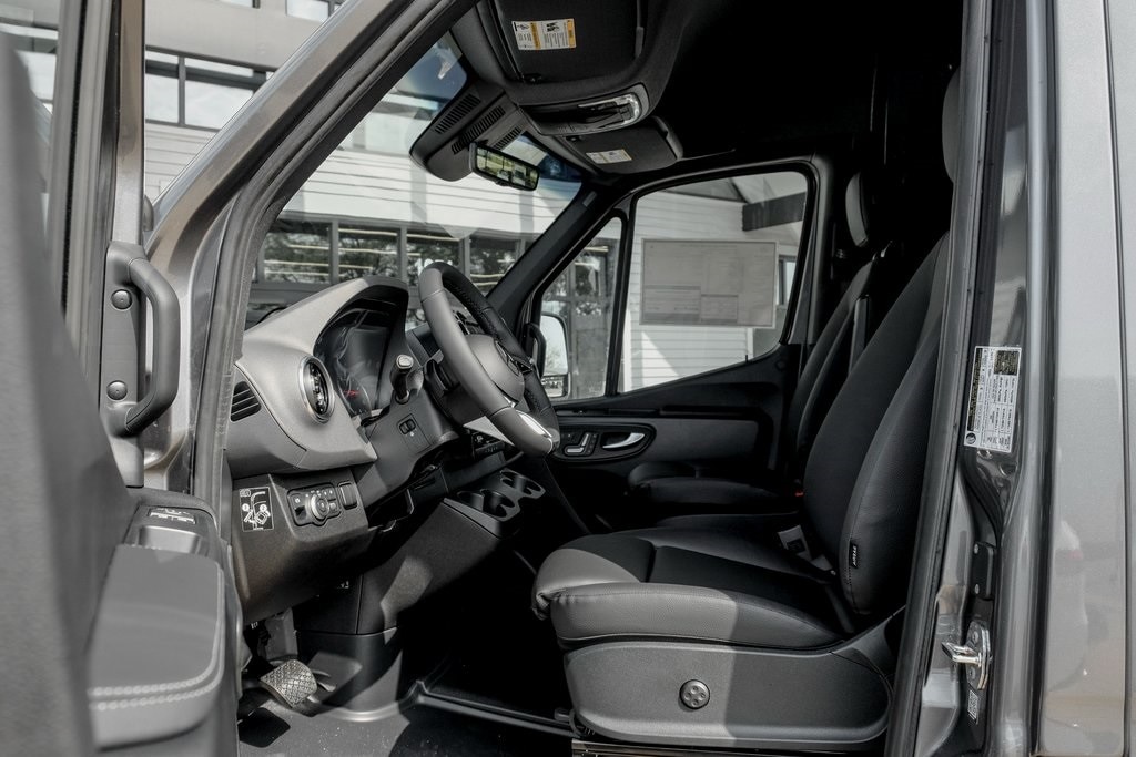 2025 MERCEDES-BENZ SPRINTER - Image 12