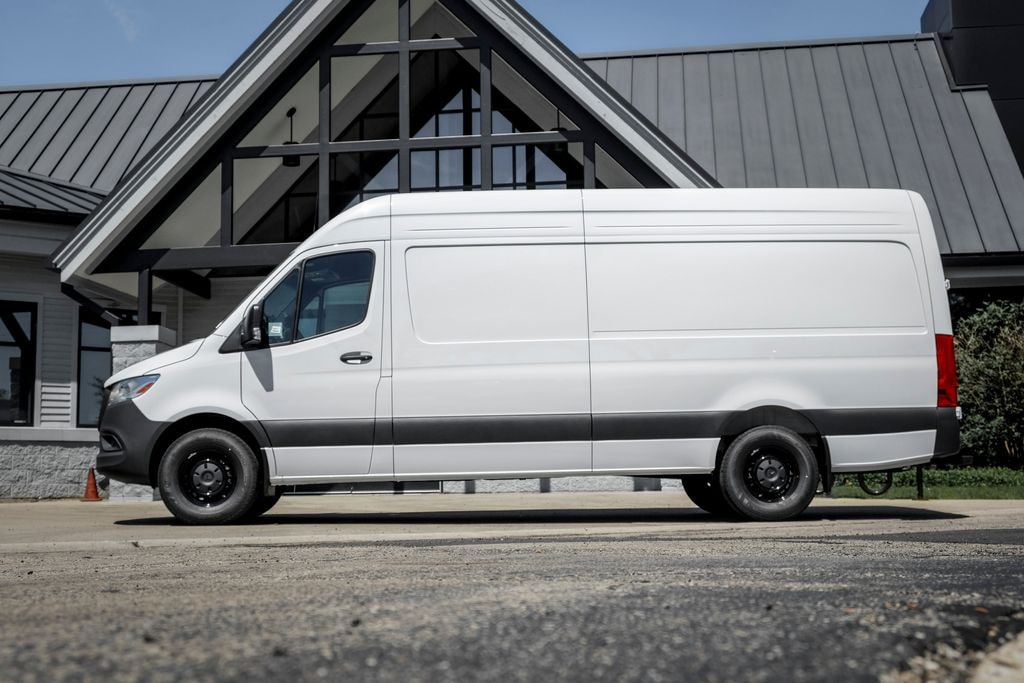 New 2026 Mercedes-Benz Sprinter 2500 High Roof 4-Cyl Diesel