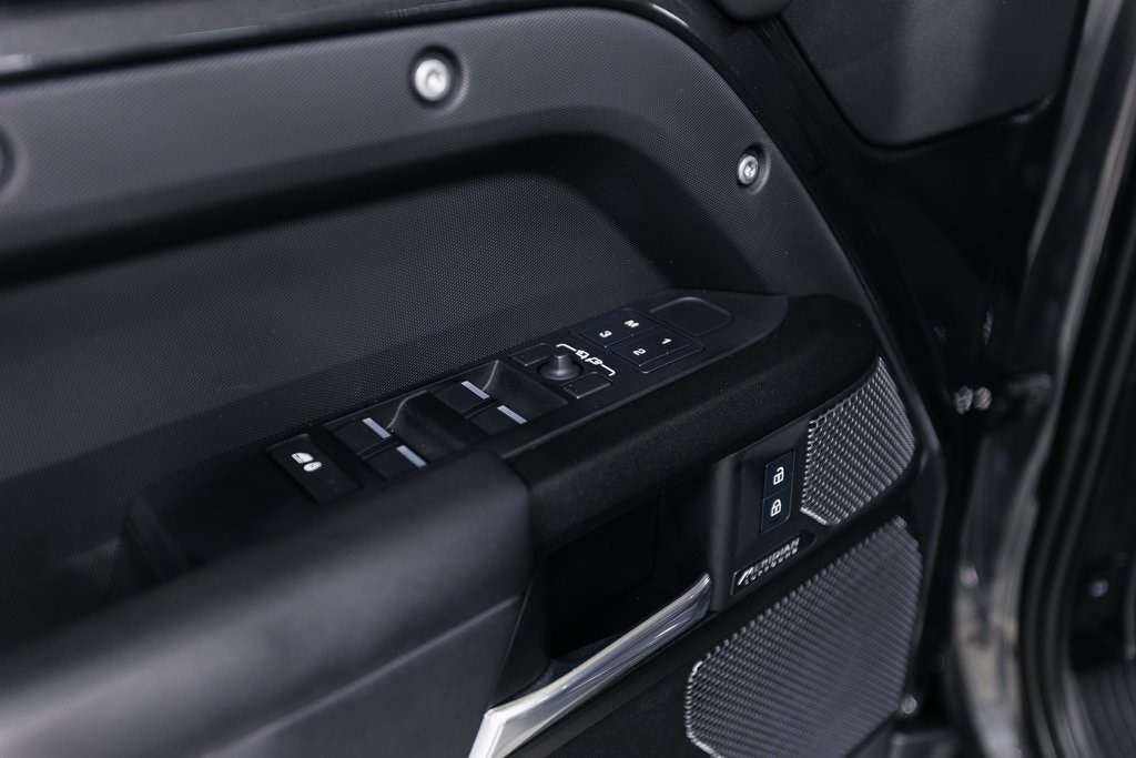2023 LAND ROVER DEFENDER - Image 6