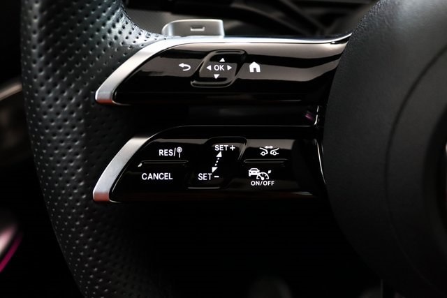 2025 MERCEDES-BENZ C-CLASS - Image 4