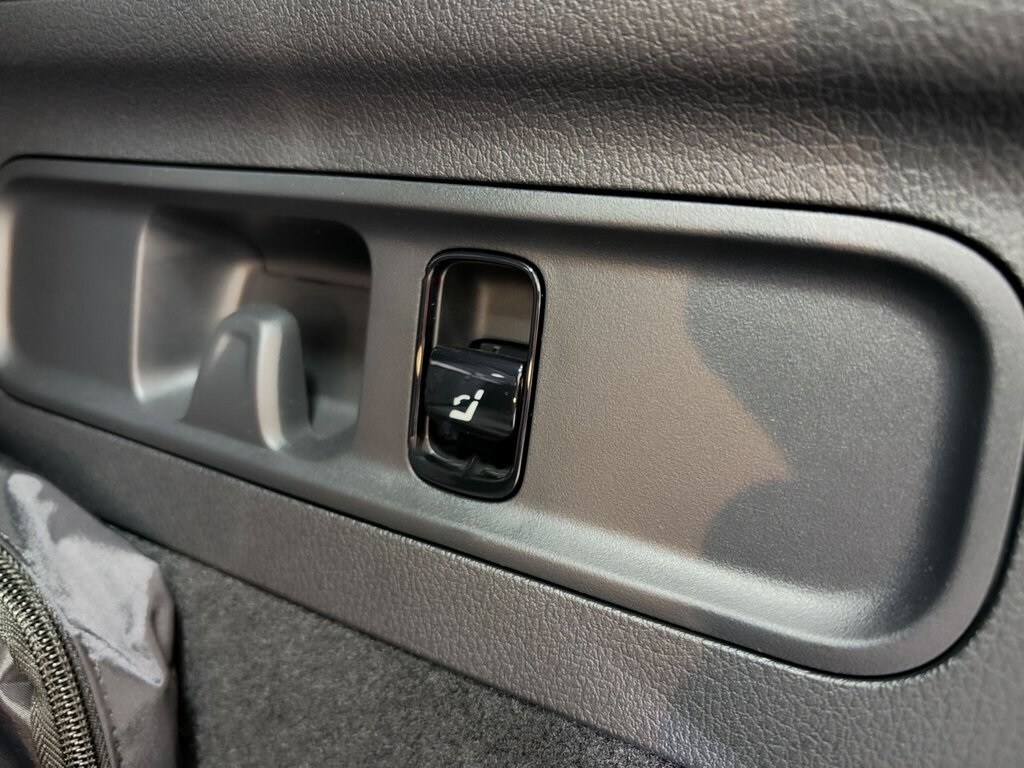 2025 MERCEDES-BENZ GLC-CLASS - Image 29