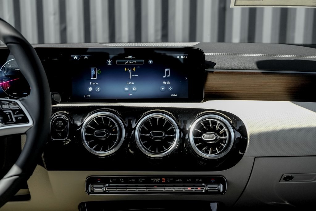 2026 MERCEDES-BENZ CLA-CLASS - Image 19