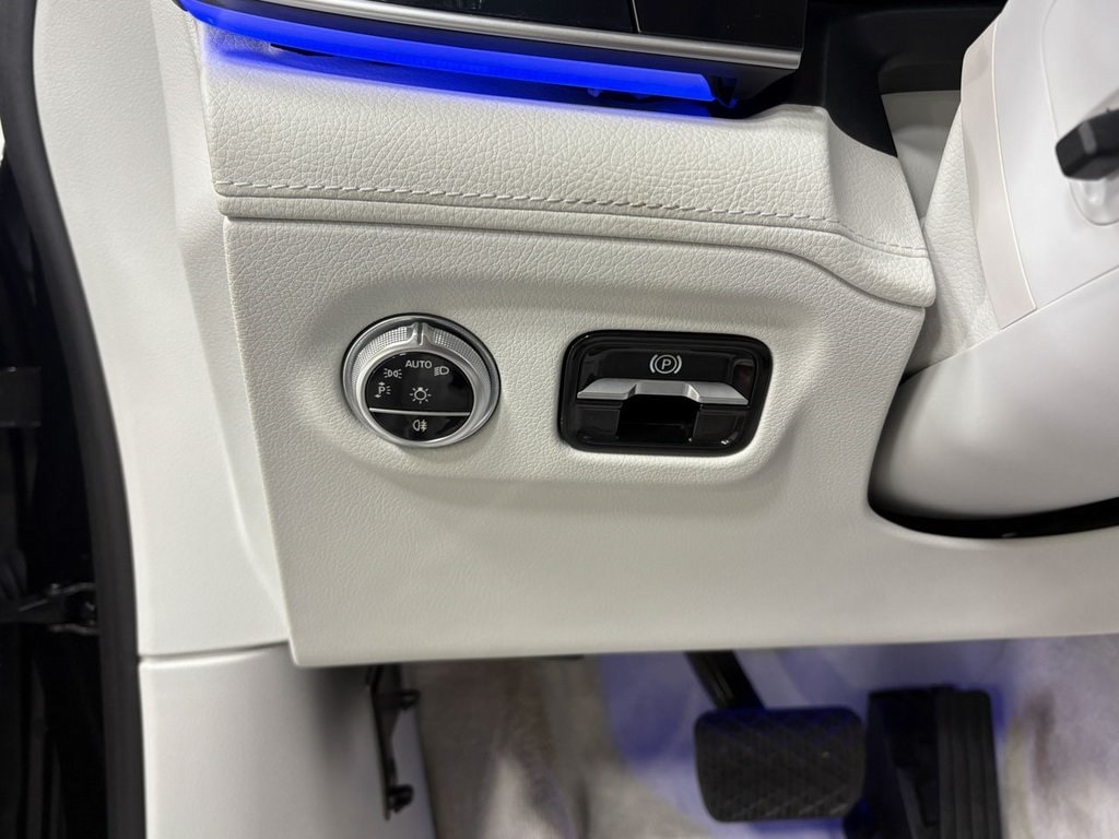 2022 MERCEDES-BENZ EQS-CLASS SEDAN - Image 11