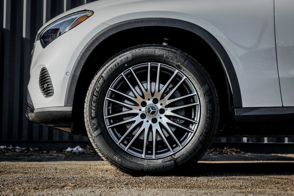 New 2026 Mercedes-Benz GLC 300 4MATIC SUV